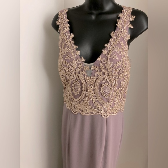 Full length lilac and gold evening gown - Picture 5 of 12